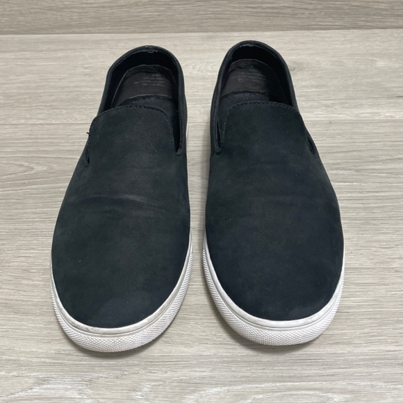 DKNY slip ons - Picture 3 of 6